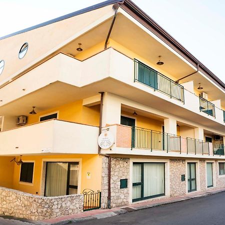 Le Tartarughe Aparthotel Letojanni Zewnętrze zdjęcie
