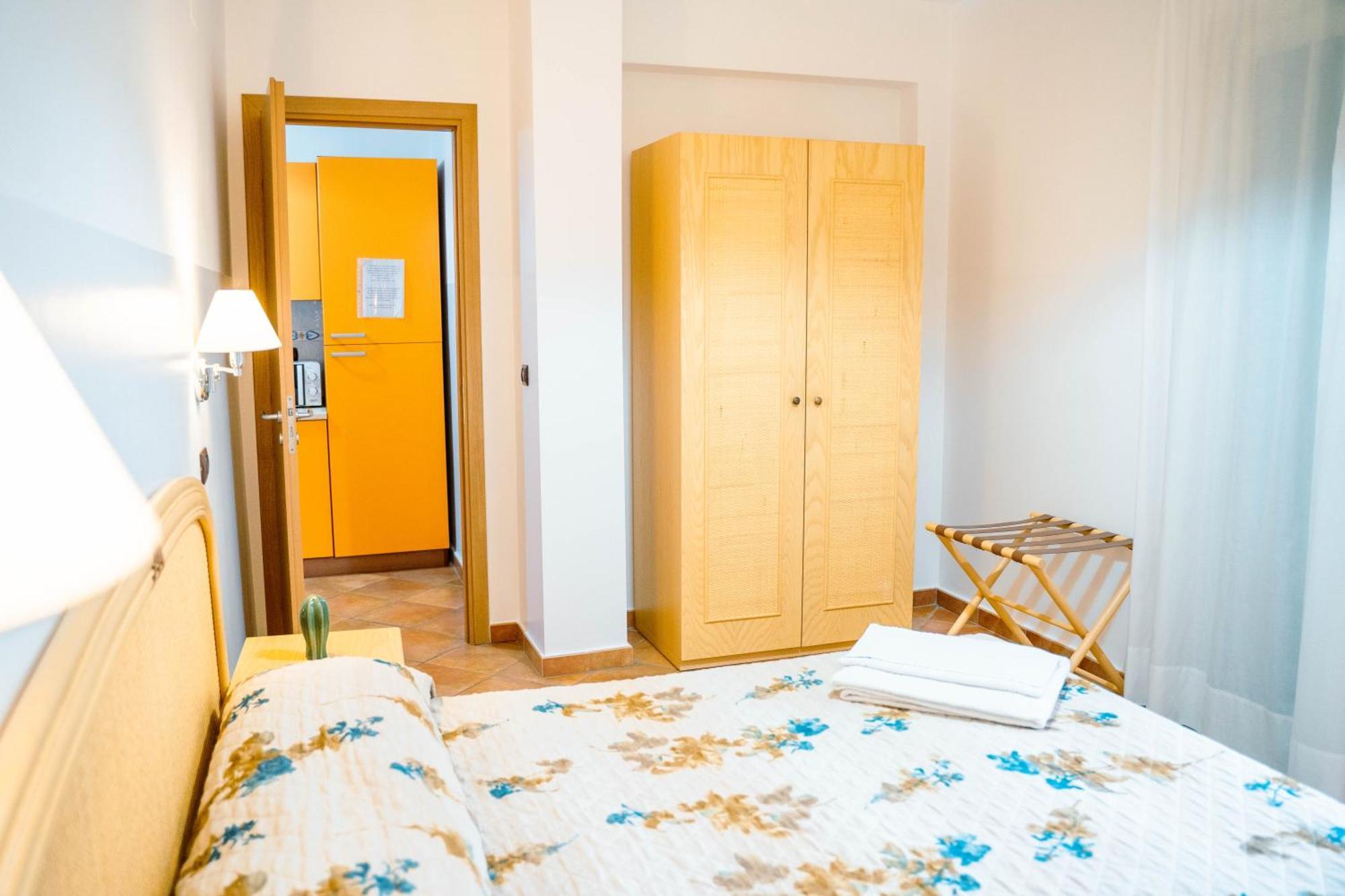 Le Tartarughe Aparthotel Letojanni Zewnętrze zdjęcie